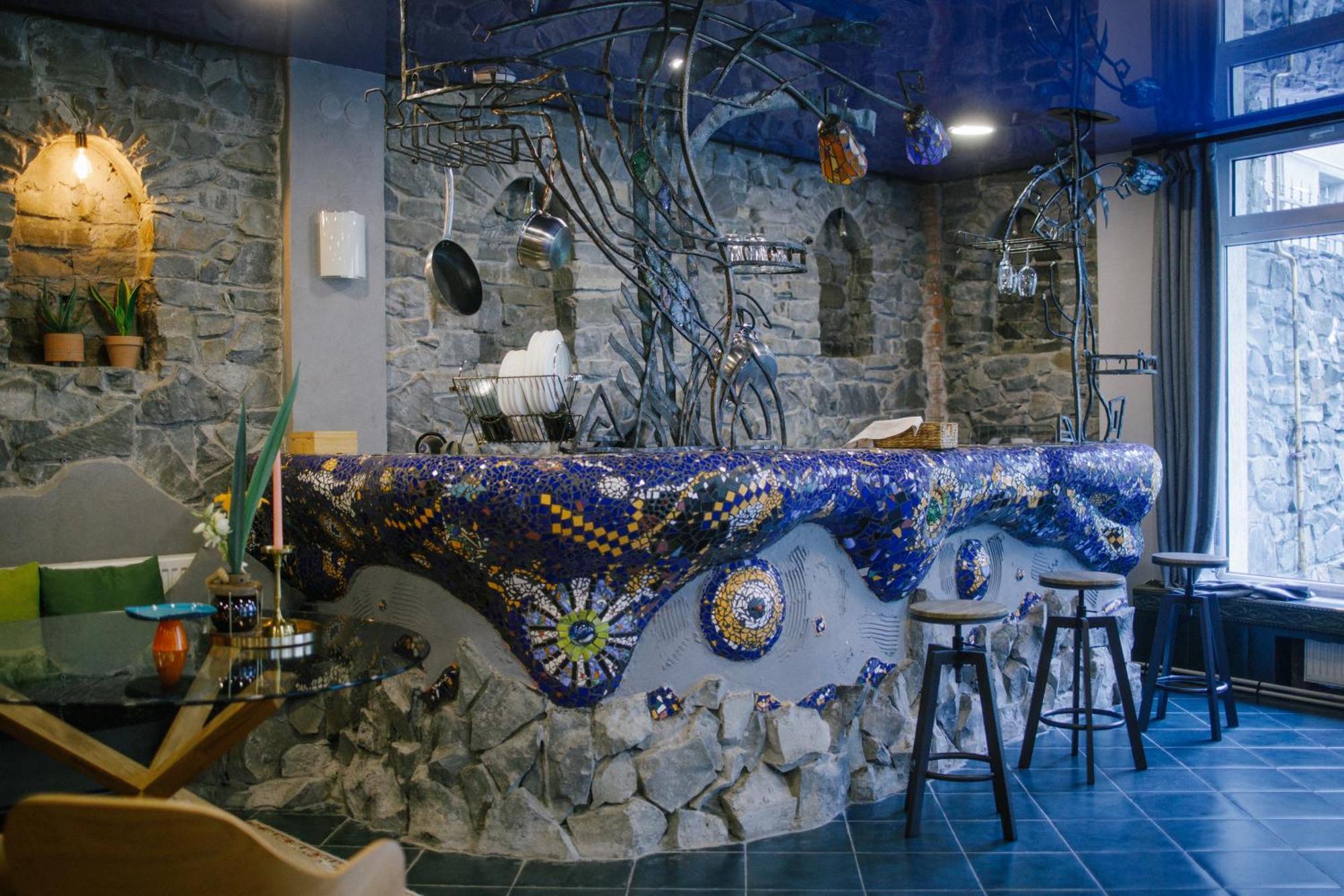 Gaudi Apartment In Lviv Buitenkant foto